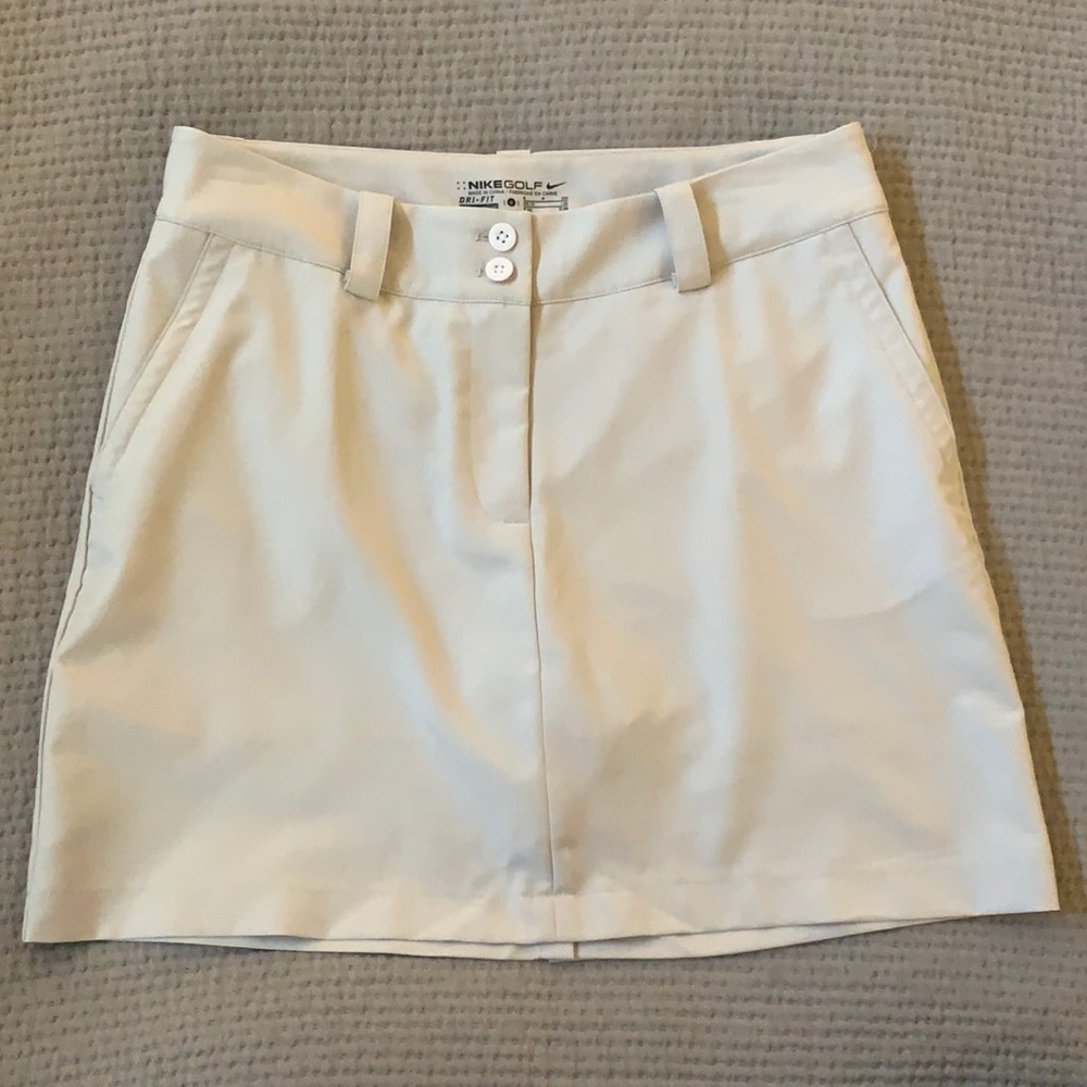 Brand new! Khaki Nike golf skirt